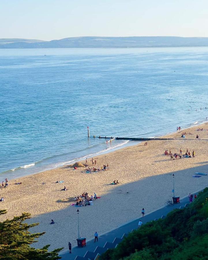 Stylish Apartment In Victorian Conversion Free Parking & Private Patio Close To Beach Town Centre & Bic Bournemouth Bagian luar foto