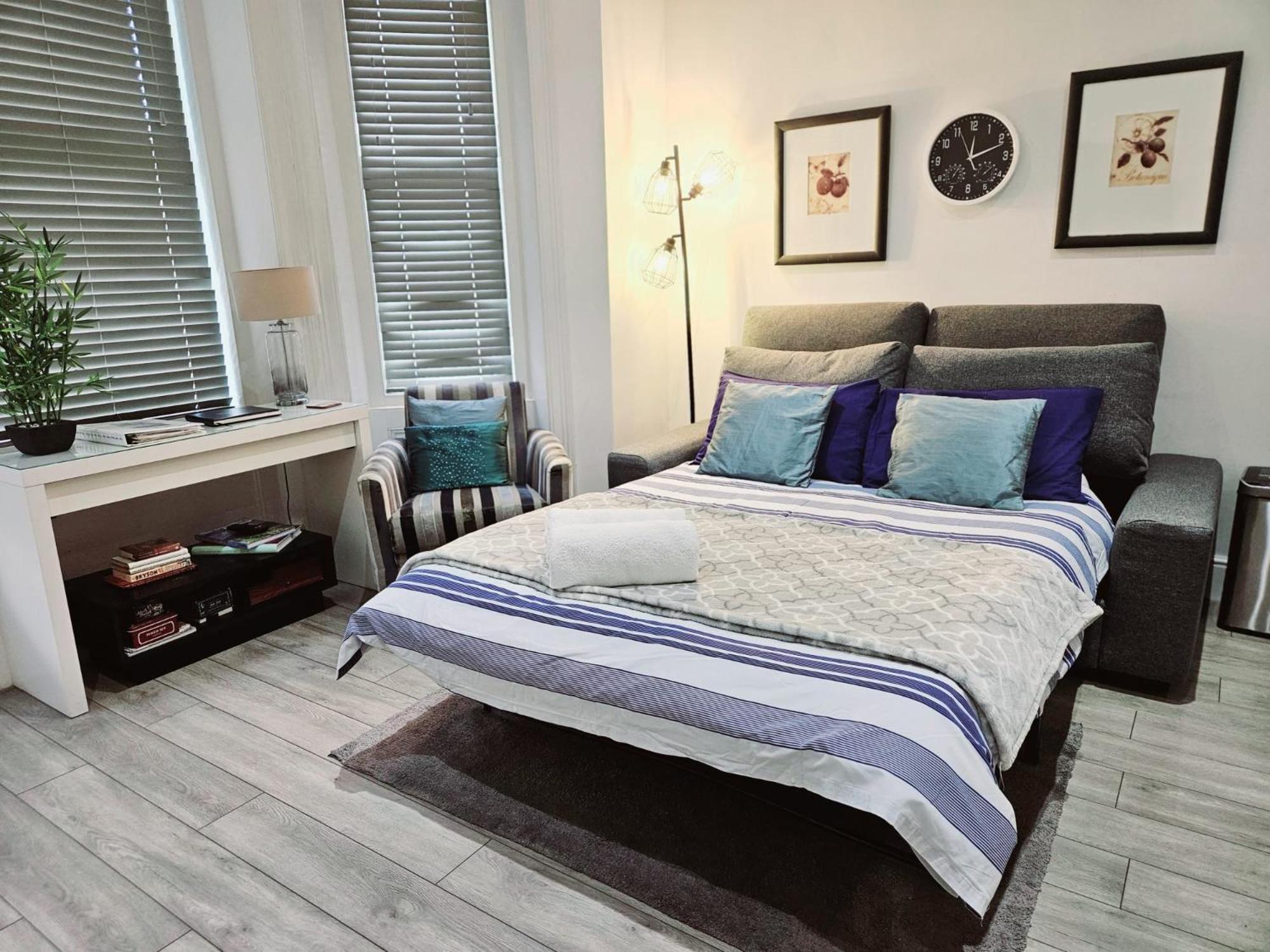 Stylish Apartment In Victorian Conversion Free Parking & Private Patio Close To Beach Town Centre & Bic Bournemouth Bagian luar foto
